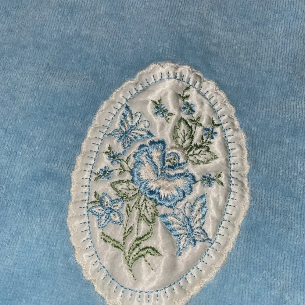 Fieldcrest cotton hand